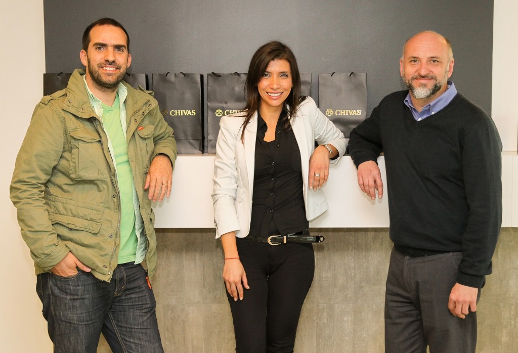 Leo Prieto, Alejandra Mustakis y Jean Marc Van Kilsdonk director de Marketing Chivas Regal